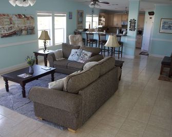 Tranquility Villa - Saint James City - Sala de estar