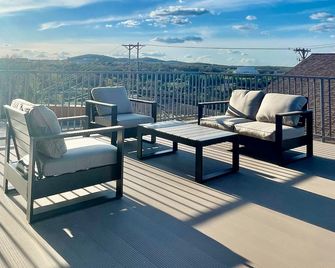 AmericInn by Wyndham Branson & Conference Center - ברנסון - מרפסת