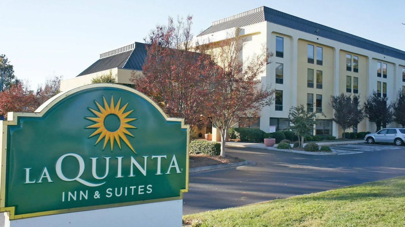 Spark by Hilton Charlotte Airport North