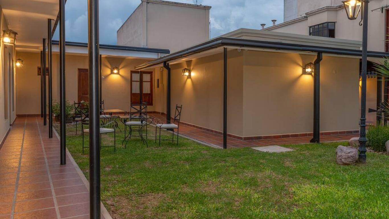 إل أريبو هوتل