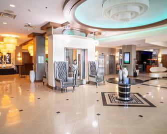 Holiday Inn Orlando East - Ucf Area By IHG - Orlando - Lobby