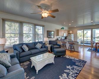 The Dory - 3 Br Home - Ocracoke - Living room