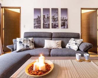 2b1blk, Stylish & Comfortable, 5 Min To Ximen Mrt\n - Taipéi - Sala de estar