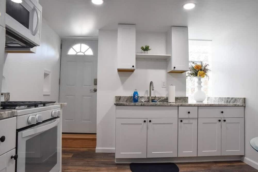 Cozy Mount Washington Home with Parking-Sleeps 4 - Pittsburgh - Cocina
