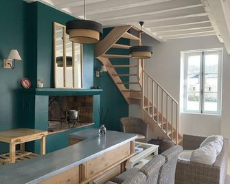 Welcome to the Farm - Bécon-les-Granits - Sala de estar