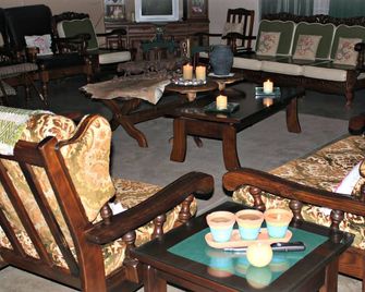 Tshimologo Farm Guest House - Francistown - Restaurant