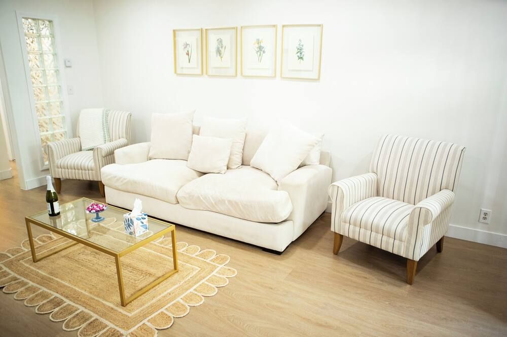 Luxury Condo in Westwood