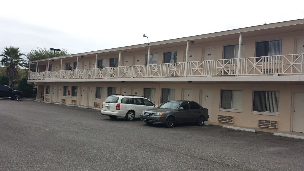 Airport Motor Inn - Jacksonville - Building