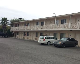 Airport Motor Inn - Jacksonville - Building