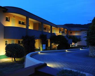 Hotel Residence Isola Verde - Marciana Marina - Басейн