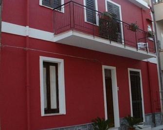 Le Stelle Del Tirreno - Falcone - Gebäude