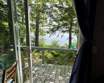 Toddy Pond Sunset Cabin-Stunning views,water fun,close to coastal towns, parks - Orland - Balcón