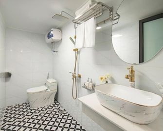 Dream Premium Hotel & Spa - Hanoi - Bathroom