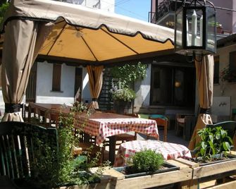 Foresteria Traversi - Berbenno di Valtellina - Innenhof