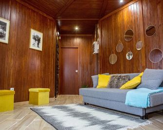 Ymca Camp Alambre - Azeitão - Lounge