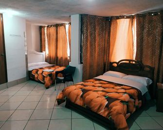 Hostal Ajavi del Sur - Quito - Habitación