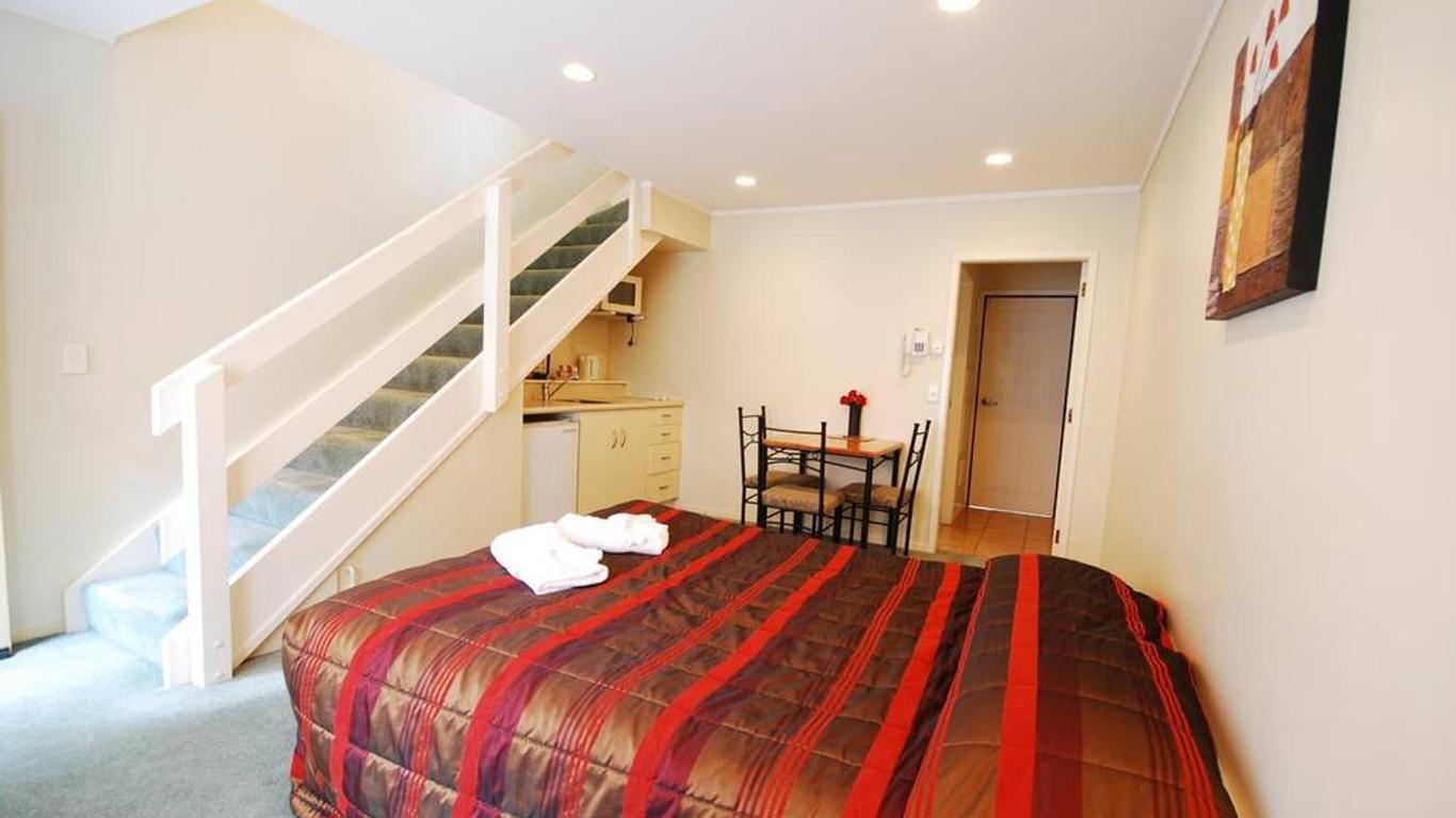 Baden Lodge