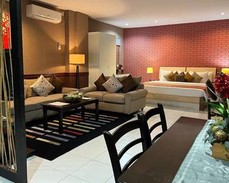 Subic Residencias - Olongapo - Living room