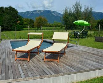Belvilla by OYO Ground floor apartment in Asolo - Asolo - Piscina