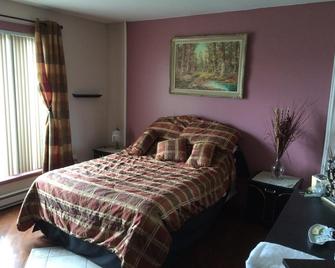 Gite Du Lac St-Prime - Saint-Prime - Bedroom