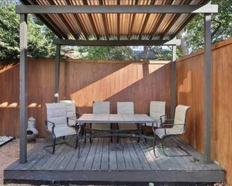 Stylish Condo 2 Min from Lower Greenville - Dallas - Patio