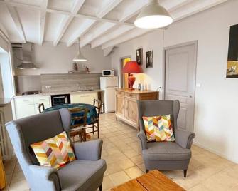 Gîte confort pour 2 avec jardin privatif près des châteaux et du Zooparc de Beauval - FR-1-491-368 - Couffy - Sala de estar