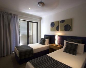 Island View Cairns - Palm Cove - Bedroom
