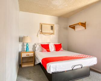 OYO Hotel Breckenridge Tx Hubbard Creek Lake - Breckenridge - Habitación