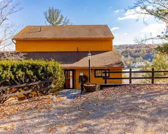 House with One of the Best Views on the Mountain, incl electric car charging - Basye - Edificio