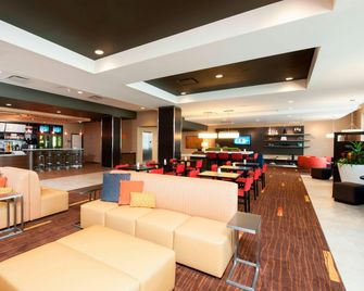 Courtyard by Marriott Peoria Downtown - Peoria - Lounge