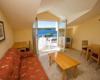 Illyrian Resort - Milna (Brač)