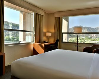 Holiday Inn Express Santiago Las Condes By IHG - Santiago - Bedroom