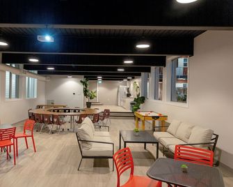 Scott's Inn & Suites - Камлупс - Ресторан
