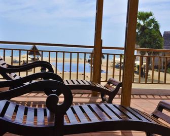 Maalu Maalu Resort & Spa - Thema Collection - Kalkudah - Μπαλκόνι