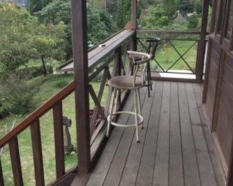 Villa Diantie - Bogor - Balcony