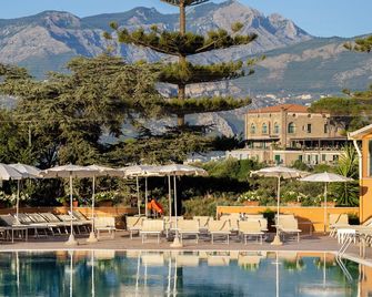 Grand Hotel Vesuvio - Sorrento - Pool