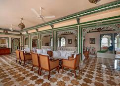 Taj Lake Palace - Udaipur - Bar