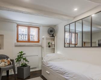 Appart en plein centre de Fréjus - Fréjus - Schlafzimmer