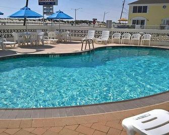 Luna Mar Motel - Seaside Park - Piscina