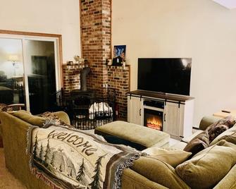 Cozy townhouse minutes from North Conway. - Intervale - Obývací pokoj