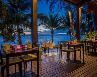 توي بلو ذا باسيدج ساموي بول فيلاس ويذ برايفت بيتش ريزورت - كوه ساموي - مطعم