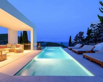 Modern Villa in Santa Eulalia - Cala Llonga - Piscine