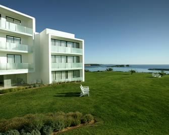Memmo Baleeira Hotel - Sagres - Building