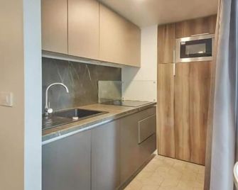 Premium Mobile Homes - Hotel & Resort Adria Ankaran - Ankaran - Kitchen