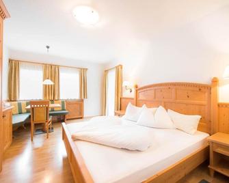 Tonzhaus Hotel - Senales - Slaapkamer