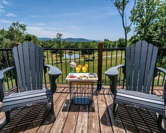 The Haven: Country Escape with Gorgeous Views - Front Royal - Balkón