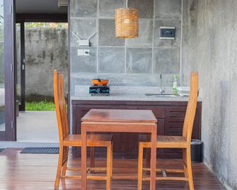 Me Villa Pererenan - Denpasar - Building