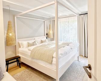TauberChalet I Privates Boutique-Ferienhaus mit Whirlpool, Sauna, Garten, Naturmagie & ZellBoost für bis 7 Personen - Rothenburg ob der Tauber - Bedroom
