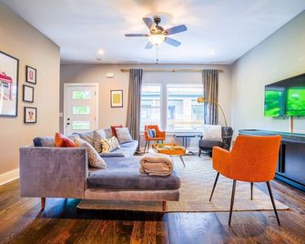 Chic Townhome in Trendy East Nash - Nashville - Sala de estar