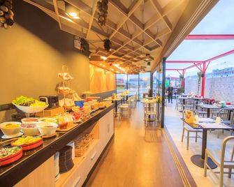 We Terminal Hotel - Chiang Mai - Restaurant